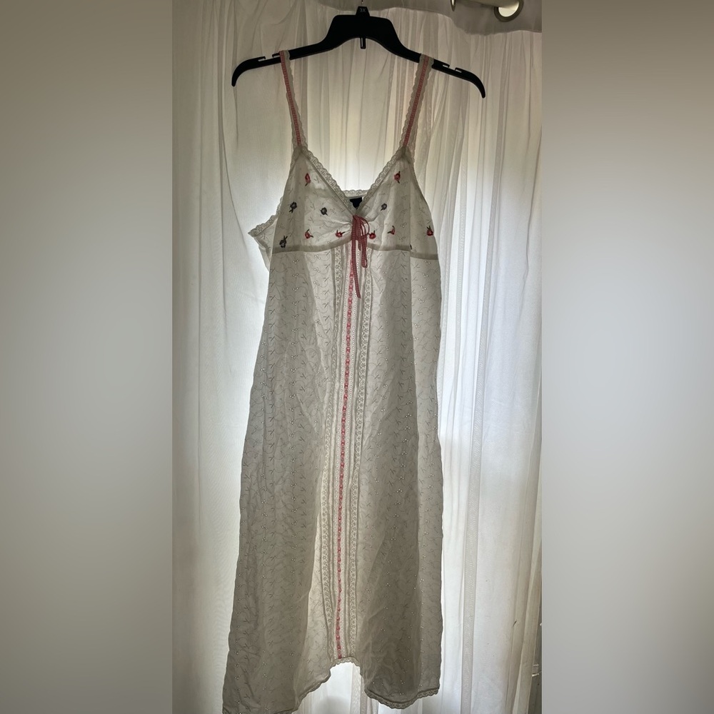 Women’s Nightgown Size X-Large High Sierra Intimates White Gown Long Embroidery
